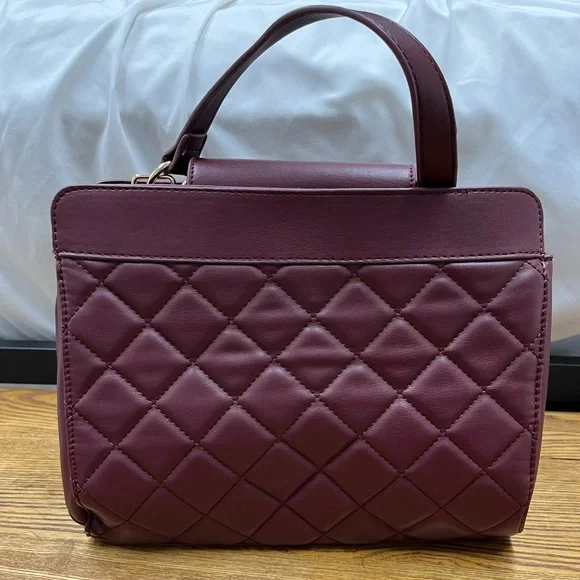 Badgley Mischka Burgundy Large Quilted Shoulder Bag With Detachable Strap - Picture 3 of 8